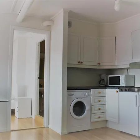 Hostel O Brian Halden